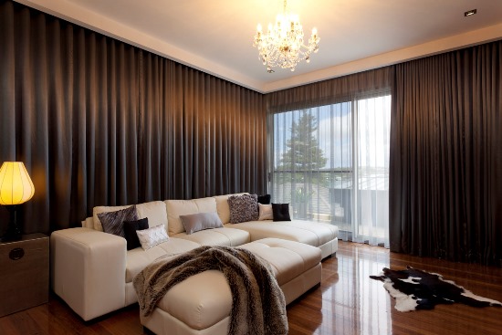 Sheer Curtain Ideas For Living Room, Decorating With Curtains On Walls
