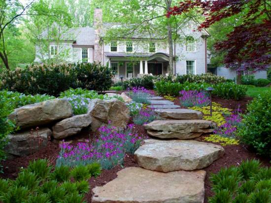 Garden Walkway For Repurposed House Entrance Design