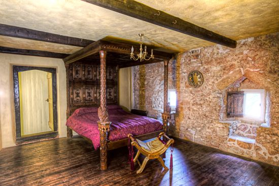 35 Stunning Medieval Furniture Ideas for Your Bedroom