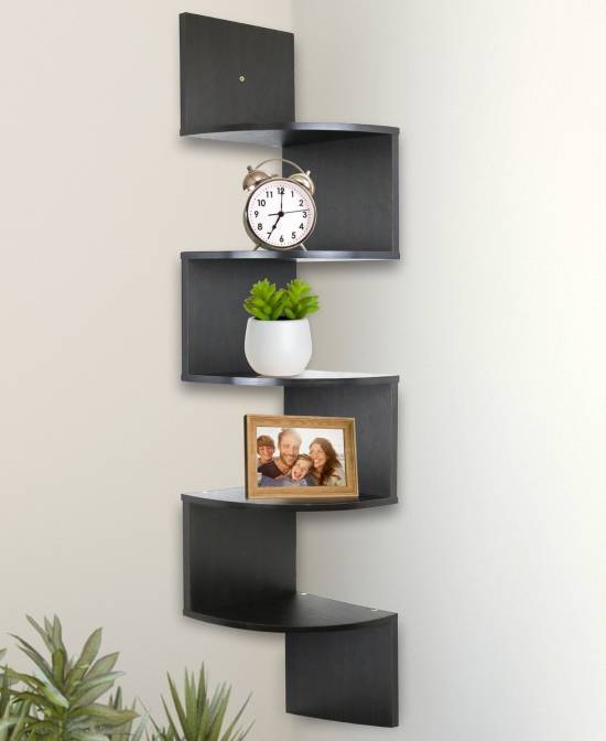 contemporary shelf styling