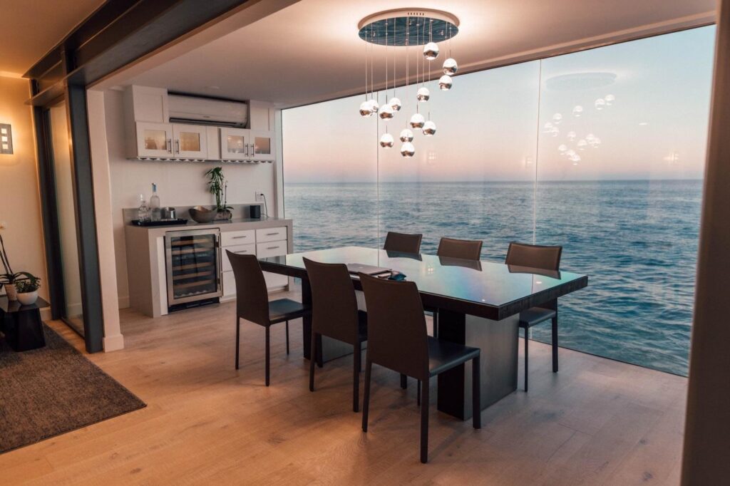 Dining room with enormous view of the ocean.