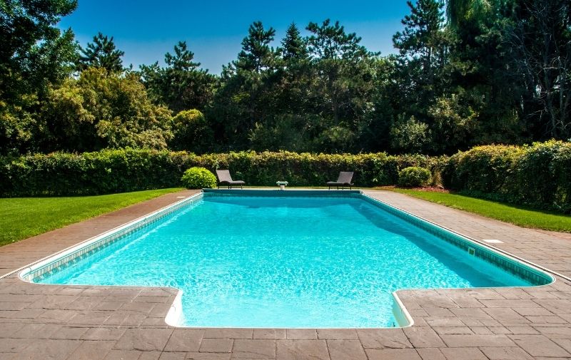 Tips To Create a Low-Maintenance Swimming Pool
